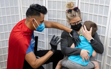 Tiêm vaccine phòng Covid-19 cho trẻ em ở Schwenksville, Pennsylvania, Mỹ, ngày 21/6/2022. (Ảnh: Reuters)