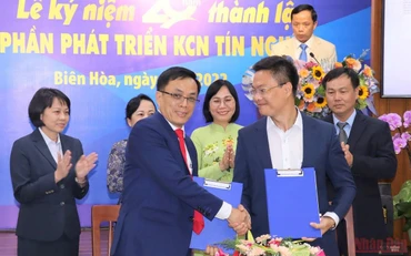 Hai doanh nghiệp ký kết hợp tác kinh doanh khu công nghiệp-logistics-cảng biển.