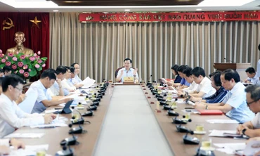 Quang cảnh hội nghị của Thường trực Thành ủy Hà Nội, chiều 27/6.