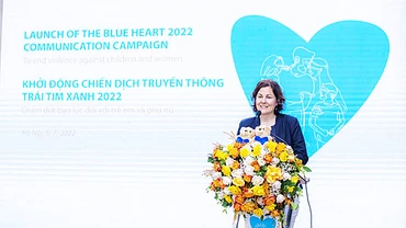 Bà Cherie Russell phát biểu tại sự kiện. Ảnh: UNICEF VIỆT NAM