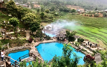 Khu sinh thái suối khoáng nóng Trạm Tấu (Yên Bái). 