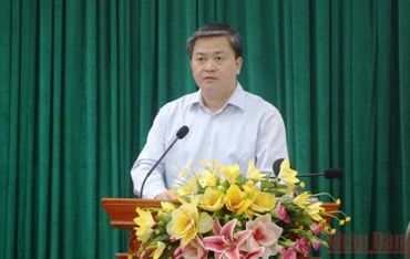 Bí thư Tỉnh ủy Lê Đức Thọ phát biểu tại hội nghị.