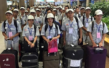 Lao động đi làm việc ở nước ngoài (Ảnh minh họa: Dolab).