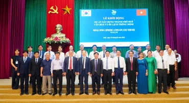 Các đại biểu tại lễ khởi động dự án.