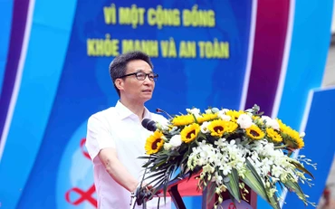 Phó Thủ tướng Vũ Đức Đam phát biểu tại buổi lễ. 