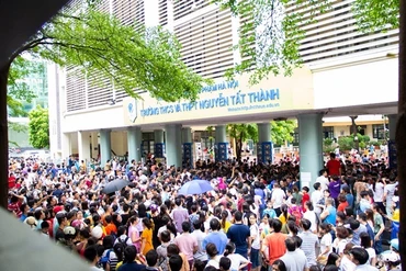 Quang cảnh tại Trường Nguyễn Tất Thành (Hà Nội) trong buổi tổ chức đánh giá học sinh để tuyển vào lớp 6, hôm 4-7 (Ảnh: Trường Nguyễn Tất Thành)