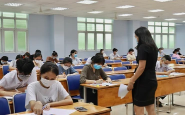 Các thí sinh tham gia kỳ thi đánh giá năng lực đợt 2 năm 2022.