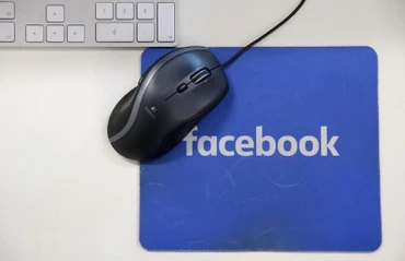 Biểu tượng của mạng xã hội Facebook. (Ảnh: AFP/TTXVN)