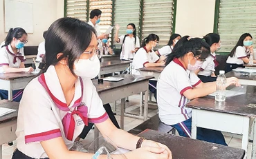 Học sinh thành phố Hồ Chí Minh tham gia kỳ thi tốt nghiệp Trung học phổ thông quốc gia năm 2021.