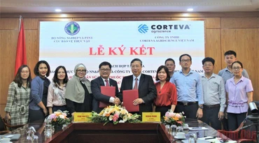 Ký kết triển khai chương trình hướng dẫn nông dân sử dụng thuốc bảo vệ thực vật có trách nhiệm, an toàn, hiệu quả.