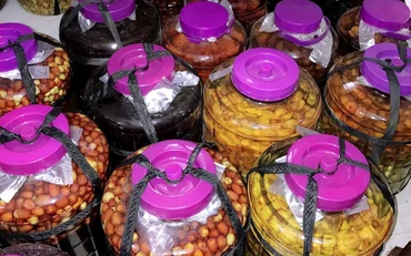 Rượu ngâm dược liệu, động vật nếu không sử dụng đúng cách, không có nguồn gốc rõ ràng sẽ gây ngộ độc, thậm chí tử vong. Ảnh: HUY HOÀNG 