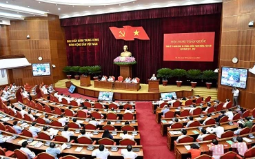 Quang cảnh Hội nghị toàn quốc tổng kết 10 năm công tác phòng, chống tham nhũng, tiêu cực. Ảnh: ĐĂNG KHOA
