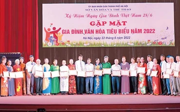 Hà Nội biểu dương những gia đình văn hóa tiêu biểu trên địa bàn. 