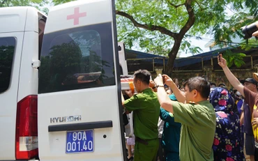 Các nạn nhân bị mắc kẹt trong đám cháy được giải cứu thành công và đưa đi cấp cứu kịp thời tại Bệnh viện đa khoa tỉnh Hà Nam, nhờ đó sức khỏe các bệnh nhân đã ổn định. 