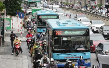 Hà Nội yêu cầu đề án thu phí vào nội đô phải đánh giá toàn diện hơn để hiệu quả, giảm ùn tắc.