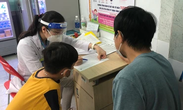 Trẻ khám tầm soát tại Bệnh viện Nguyễn Tri Phương.