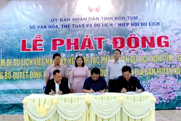 Hiệp hội Du lịch ba tỉnh Kon Tum, Gia Lai và Bình Định ký Biên bản thỏa thuận hợp tác phát triển du lịch.