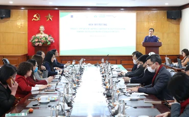 Các đại biểu tham dự hội thảo.