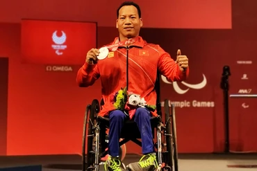 Lực sĩ Lê Văn Công suýt chút nữa giành tấm Huy chương vàng.