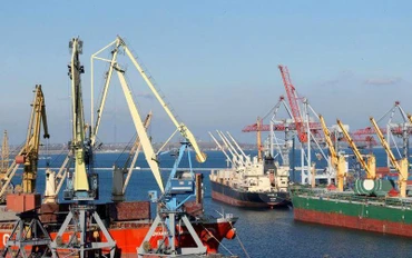 Tàu chở hàng cập cảng Odessa, Ukraine. (Ảnh minh họa: Reuters)
