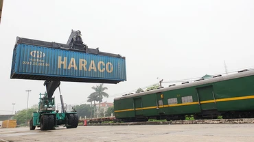 Sự chuyển hướng vận tải hàng hóa của ngành đường sắt mở ra những cơ hội phát triển mới. 