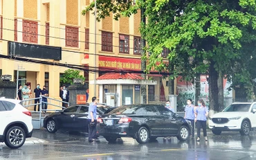 Các cán bộ Cơ quan điều tra (Viện Kiểm sát nhân dân tối cao) thực hiện nhiệm vụ tại Công an quận Đồ Sơn. (Ảnh minh họa).