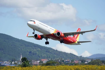 Bay Vietjet 0 đồng và nhận vé bay khinh khí cầu miễn phí