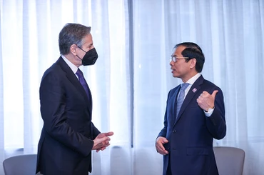 Bộ trưởng Ngoại giao Bùi Thanh Sơn gặp Bộ trưởng Ngoại giao Hoa Kỳ Anthony Blinken.