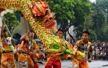 Rực rỡ sắc màu tại Liên hoan nghệ thuật Múa Rồng Hà Nội