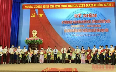 Tuyên dương 67 thầy thuốc tiêu biểu trong tỉnh có thành tích xuất sắc phòng, chống dịch Covid-19.