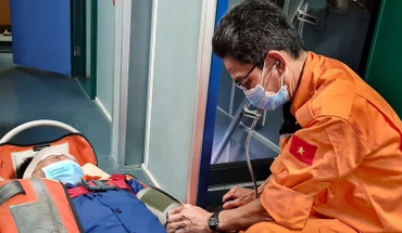 Thuyền trưởng tàu cá đã được tiếp cận y tế kịp thời. 