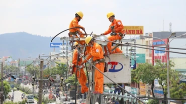 Kiểm tra và sửa chữa lưới điện.