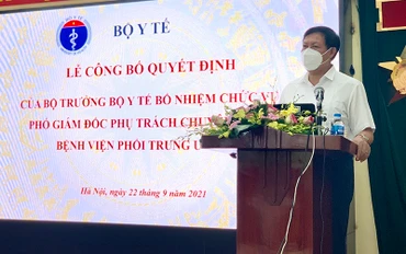 Thứ trưởng Y tế Đỗ Xuân Tuyên phát biểu tại hội nghị.