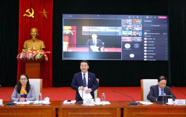 Bộ trưởng, Chủ nhiệm Ủy ban Dân tộc Hầu A Lềnh phát biểu chỉ đạo Hội nghị.