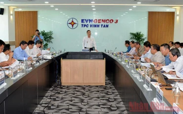 Đoàn công tác của Ủy ban Khoa học, Công nghệ và Môi trường của Quốc hội làm việc với tỉnh Bình Thuận, Tập đoàn Điện lực Việt Nam, các nhà máy nhiệt điện tại Trung tâm Điện lực Vĩnh Tân.