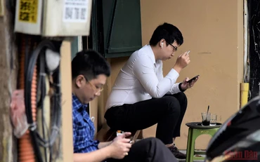Quán phở, cafe Hà Nội mở cửa đón khách trở lại sau thời gian dài giãn cách