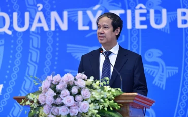 Bộ trưởng Nguyễn Kim Sơn phát biểu tại buổi lễ.