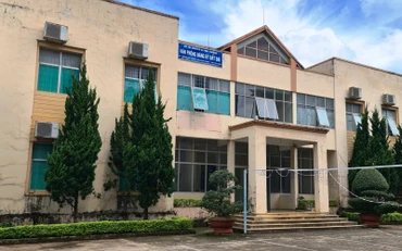 Văn phòng Đăng ký Đất đai, Sở Tài nguyên và Môi trường tỉnh Đắk Nông, đơn vị ký hợp đồng và quản lý bị can Phạm Hồng Thái.