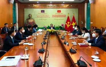 Cuộc hội đàm trực tuyến giữa Ban Tuyên giáo Trung ương và Ban Tuyên huấn Trung ương Đảng Nhân dân Campuchia.