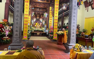 Quang cảnh buổi lễ tại Chùa Lý Triều Quốc Sư, quận Hoàn Kiếm, Hà Nội.