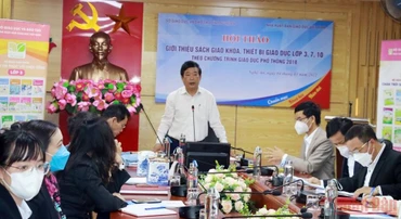 Hội thảo Giới thiệu sách giáo khoa, thiết bị giáo dục các lớp 3, 7 và 10 theo Chương trình Giáo dục Phổ thông mới 2018 tại Nghệ An.
