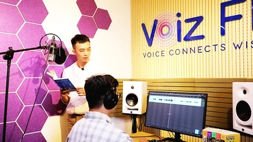 Bên cạnh công nghệ, phần thể hiện của các giọng đọc chuẩn và hay cũng đóng vai trò quan trọng trong sách nói.