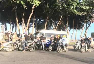 Cấm tắm biển, khách du lịch đến Vũng Tàu về ngay trong ngày