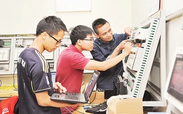 Tiết học của sinh viên Trường đại học Bách khoa. Ảnh | TRẦN HẢI