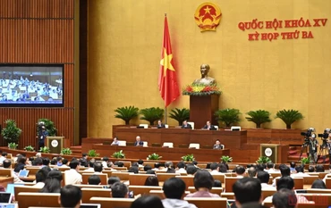 Quang cảnh phiên thảo luận của Quốc hội tại hội trường Diên Hồng, chiều 2/6. (Ảnh: KHOA LINH)