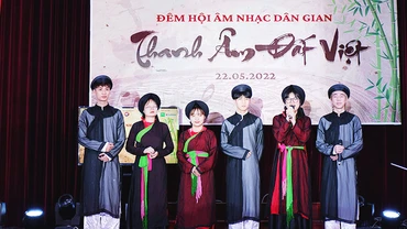 Đội Hồn Việt biểu diễn trích đoạn Nỗi oan hại chồng.