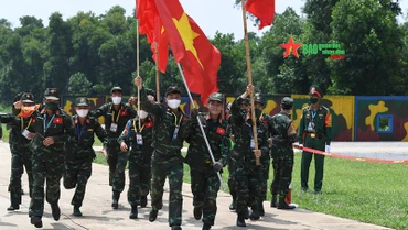 Các thành viên Đội tuyển Việt Nam ăn mừng chiến thắng sau khi hoàn thành giai đoạn thi đấu thứ 4 trong sáng 3/9. Ảnh: Báo Quân đội nhân dân điện tử