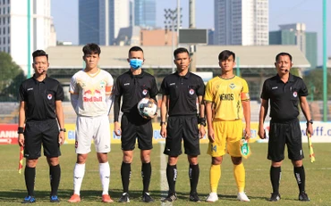Trận đấu khai màn giữa Hoàng Anh Gia Lai và Gia Định kết thúc với tỷ số 1-1. (Ảnh: VFF)