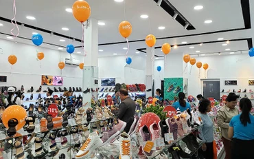 Cửa hàng giới thiệu và bán sản phẩm thứ hai của Biti’s Cambodia.