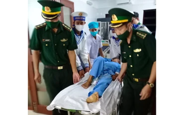 Kịp thời cứu sống ngư dân đột quỵ trên đảo Trường Sa Lớn